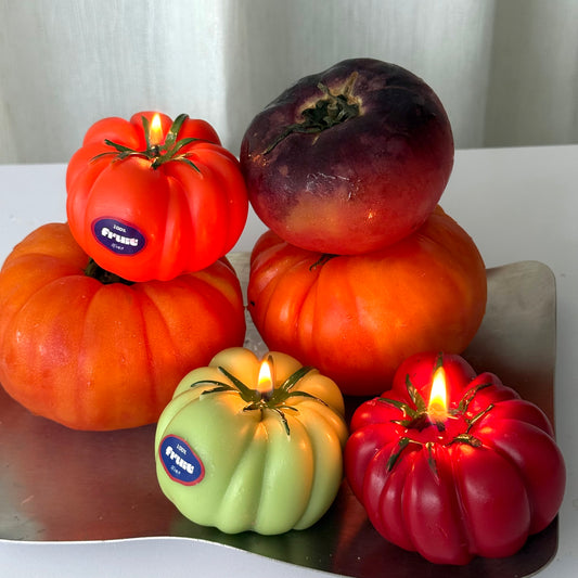 GREEN HEIRLOOM TOMATO SCENTED CANDLE (Green Heirloom tomato Shaped Candle)