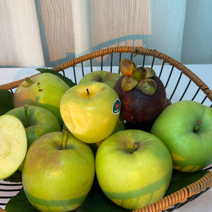 GREEN APPLE SCENTED CANDLE （Green apple Shaped Candle)