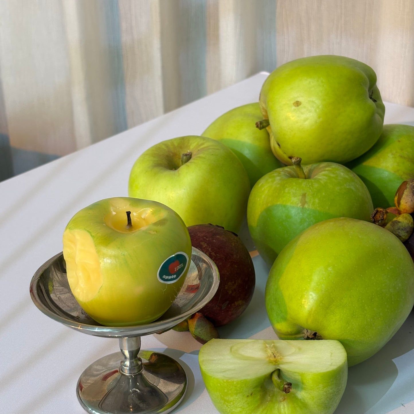 GREEN APPLE SCENTED CANDLE （Green apple Shaped Candle)
