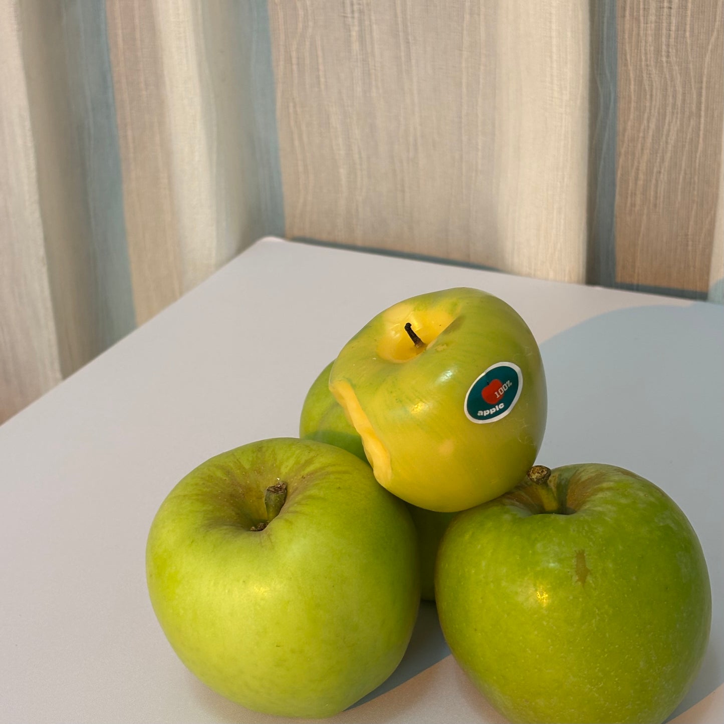 GREEN APPLE SCENTED CANDLE （Green apple Shaped Candle)