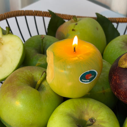 GREEN APPLE SCENTED CANDLE （Green apple Shaped Candle)