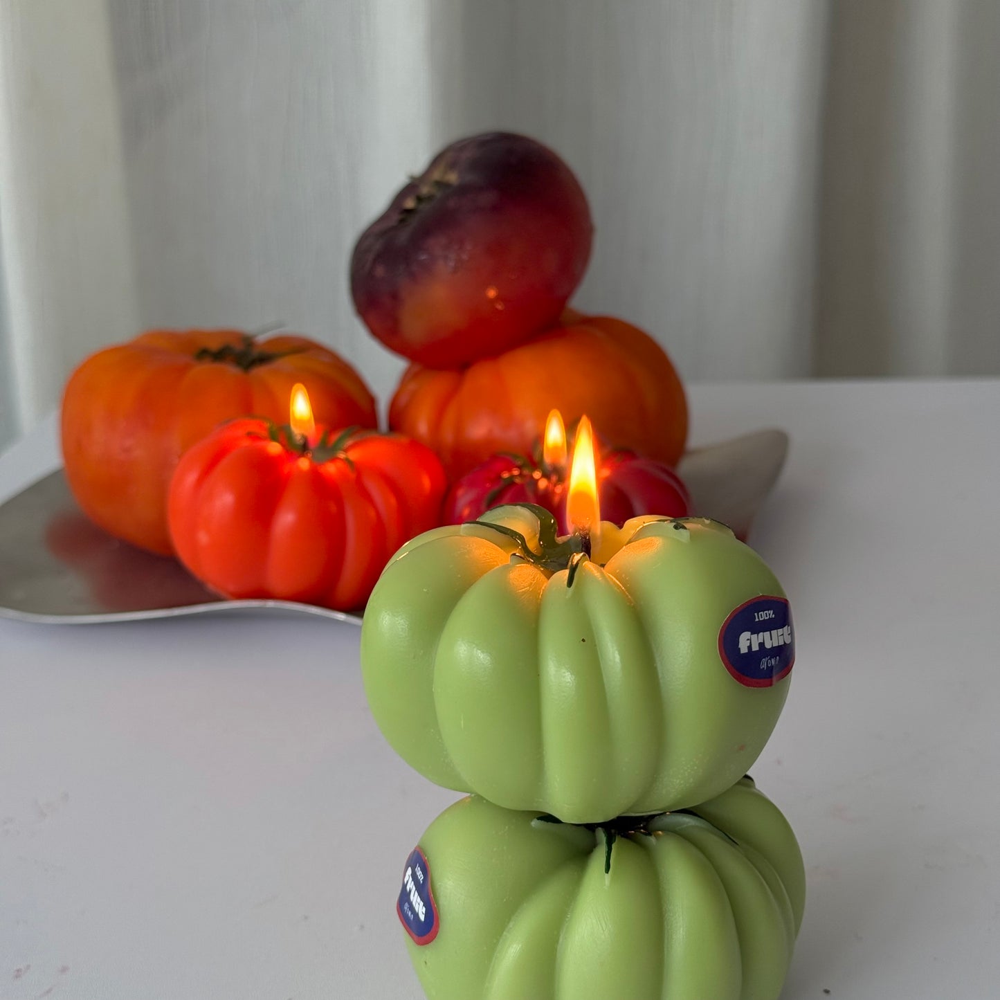 GREEN HEIRLOOM TOMATO SCENTED CANDLE (Green Heirloom tomato Shaped Candle)